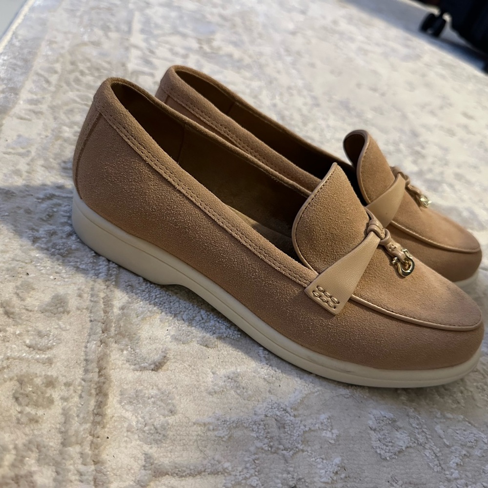 Women's Tan Loafers